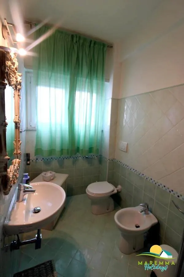 Maremma Holidays : Fiore Apartment Follonica