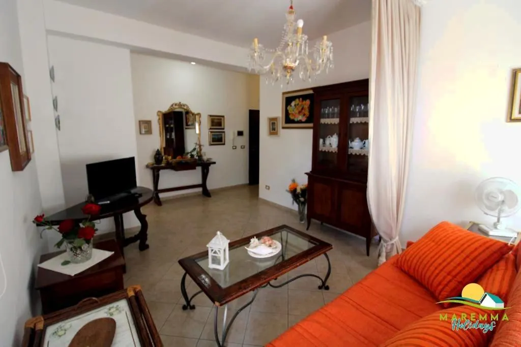 Maremma Holidays : Fiore Apartment Follonica 0*,  Italy