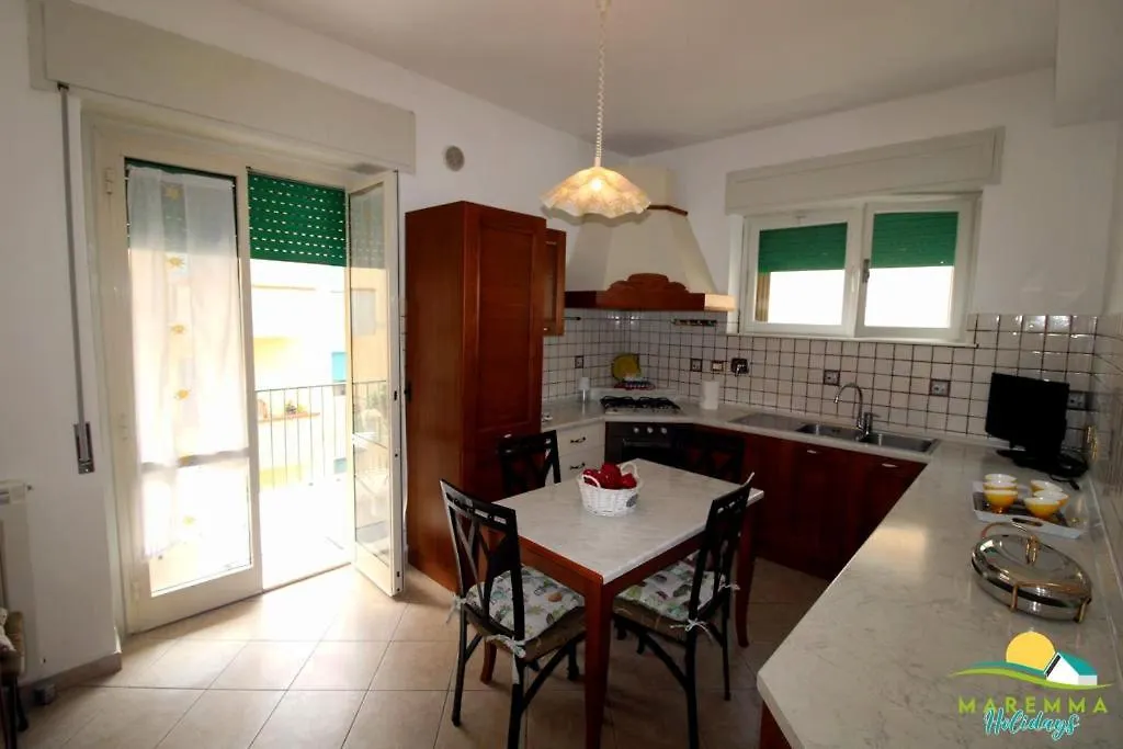 Maremma Holidays : Fiore Apartment location